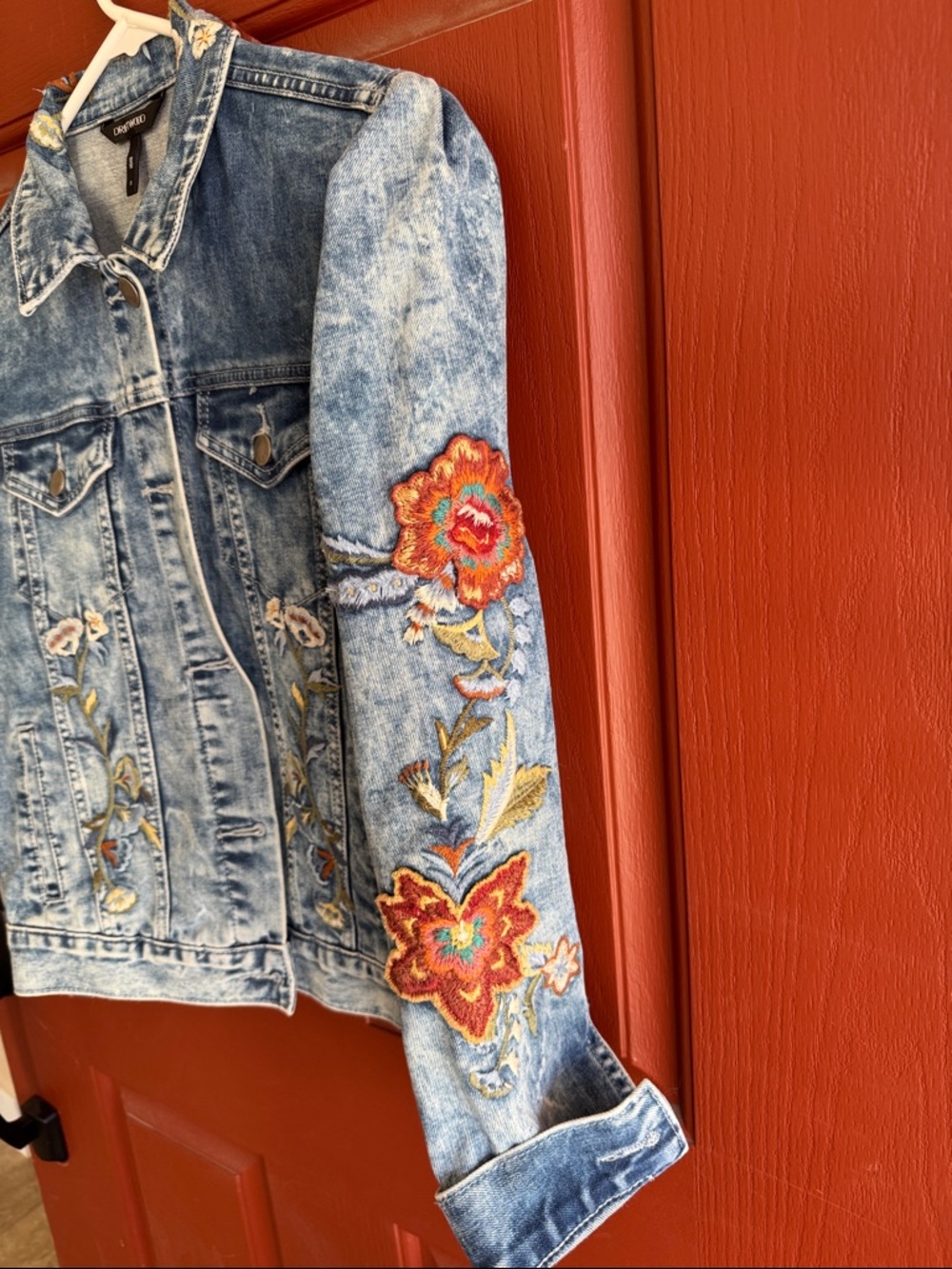 Driftwood Embroidered Floral Light Wash Denim Jacket Small - Picture 5 of 7